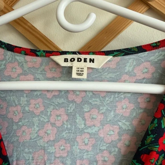 Boden Willow Jersey Floral Vneck Dress - Picture 2 of 4